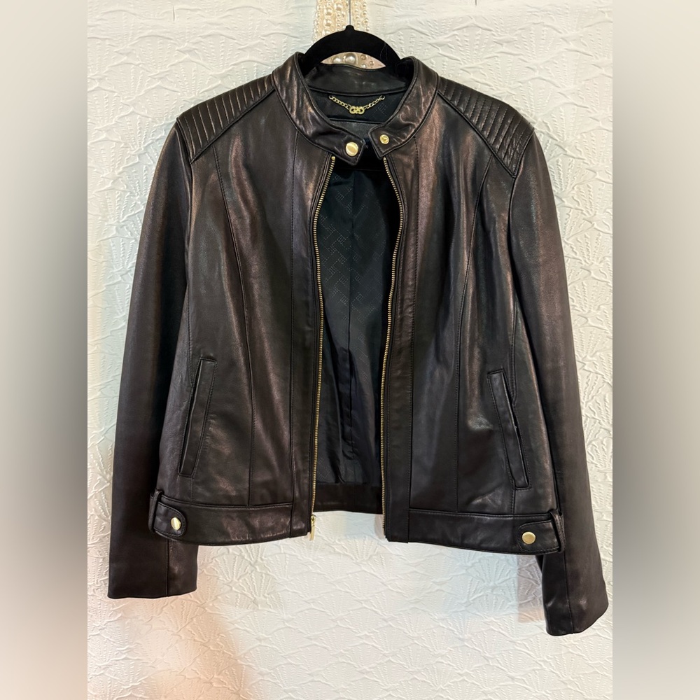 PRICE ⬇️  Cole Haan Women's Black Leather Zip Jacket with Snap Neck - Picture 2 of 8